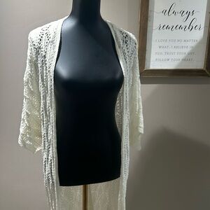 White knit crochet cardigan duster size M/L.